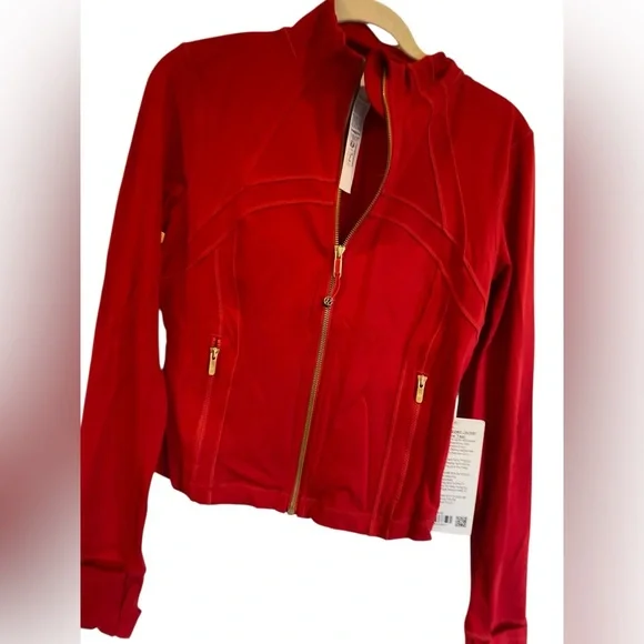 NWT Lululemon define cropped jacket nulu *new year DARK RED Size 8 - Picture 2 of 5